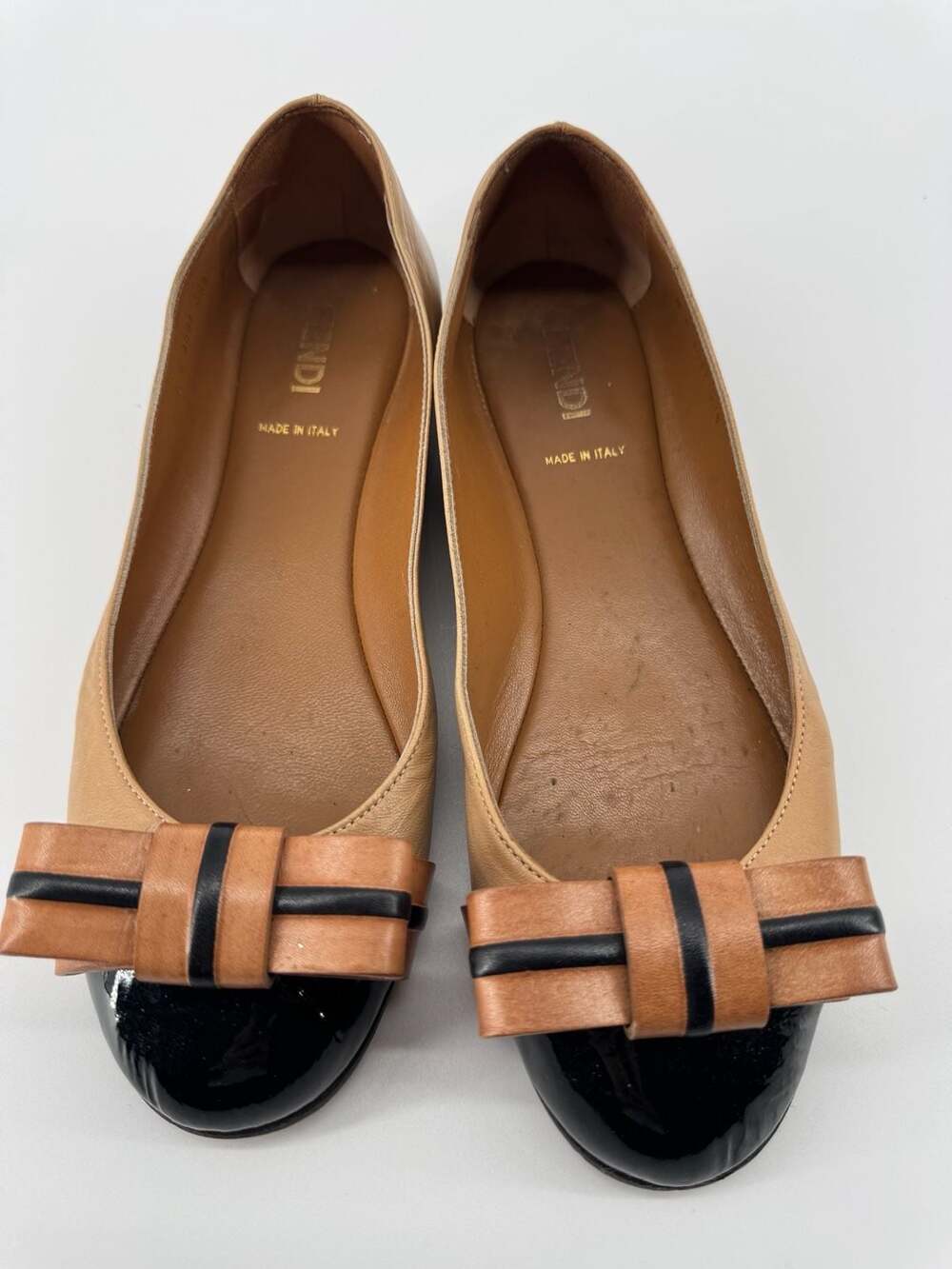 Fendi Tan and Black Patent Leather Bow Ballet Flats Size 38.5